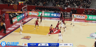 輪番扣！廣東連續(xù)出現(xiàn)失誤 迪亞洛轉(zhuǎn)換雙手暴扣&法耶單手劈扣！