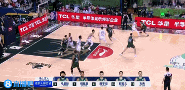重回同一起跑線！同曦第三節(jié)上來不到2分鐘 7-0直接追平比分！