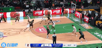 視野絕佳！趙繼偉遠(yuǎn)距離傳球助飛張鎮(zhèn)麟完成空接暴扣！