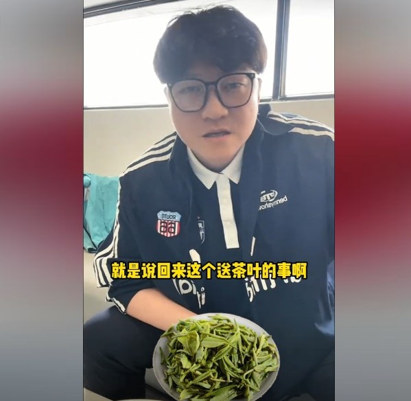 趙鵬：不太清楚賈秀全要球員買茶葉的段子，但這在現(xiàn)實(shí)中也正常